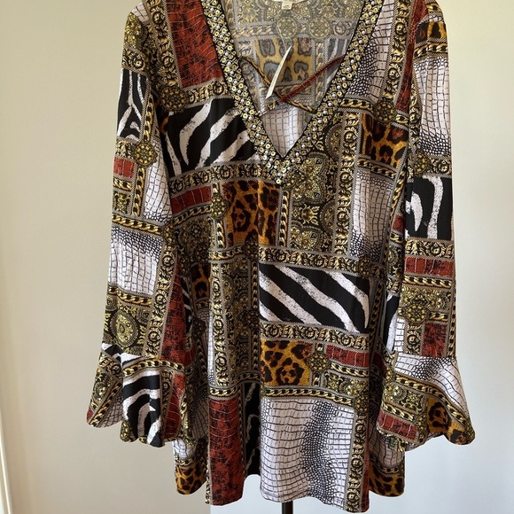 Purple Rain NWT size 3X blouse with animal abstract work career modest mob wife - Picture 12 of 13
